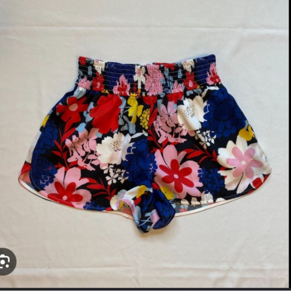 Alice +Olivia Tandy floral shorts size medium